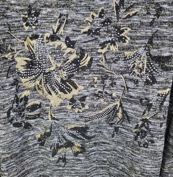 MISS ME | metallic thread floral lace detail long sleeve top - Picture 2 of 7